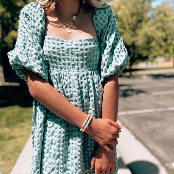 BRAND NEW Mini Gingham Puff Sleeve Dress - Picture 2 of 8